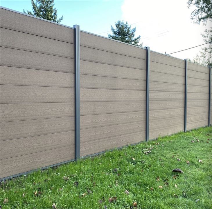 Millised on usaldusväärsete plastikust puitkattetootjate omadused?